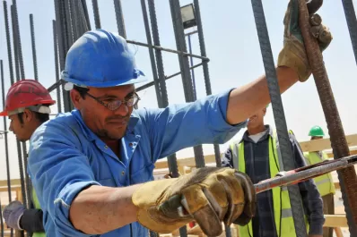 La ocupación laboral nacional cayó en marzo un 2,4%, informó el Gobierno