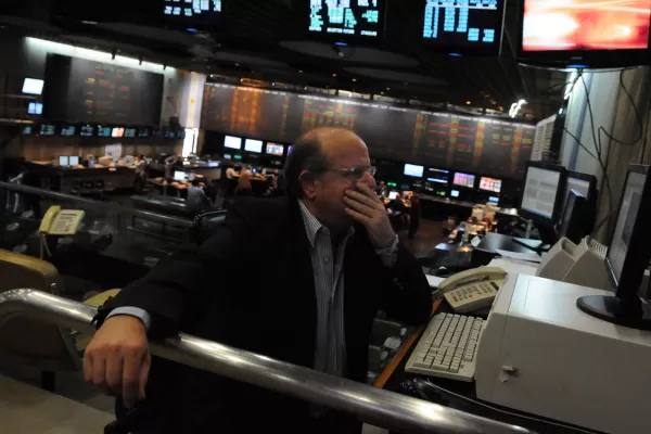 La Bolsa se derrumbó casi un 12%, arrastrada por bancos y energéticas