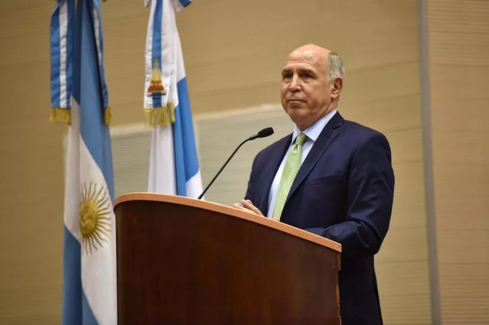 CONFERENCISTA. Ricardo Lorenzetti ayer, en el Aula Magna de la Facultad de Derecho y Ciencias Sociales. la gaceta / foto de inés quinteros orio