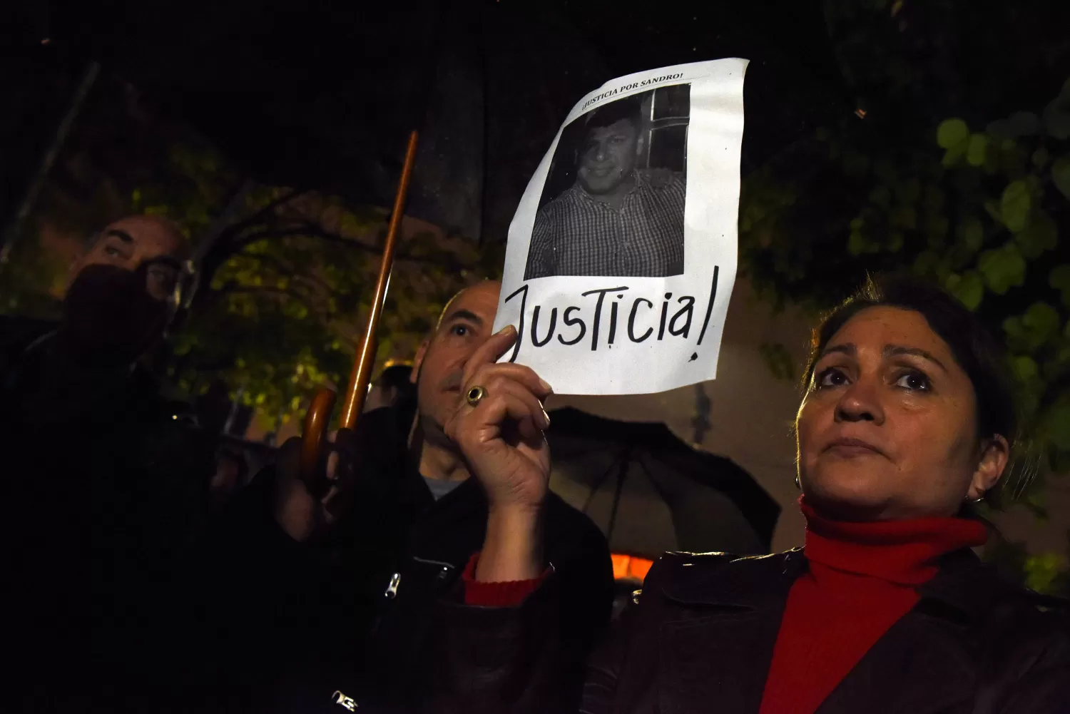 El martes pasado, vecinos de los barrios Padilla, Oeste I y Oeste II protestaron pidiendo seguridad y justicia. LA GACETA/Foto de Diego Aráoz