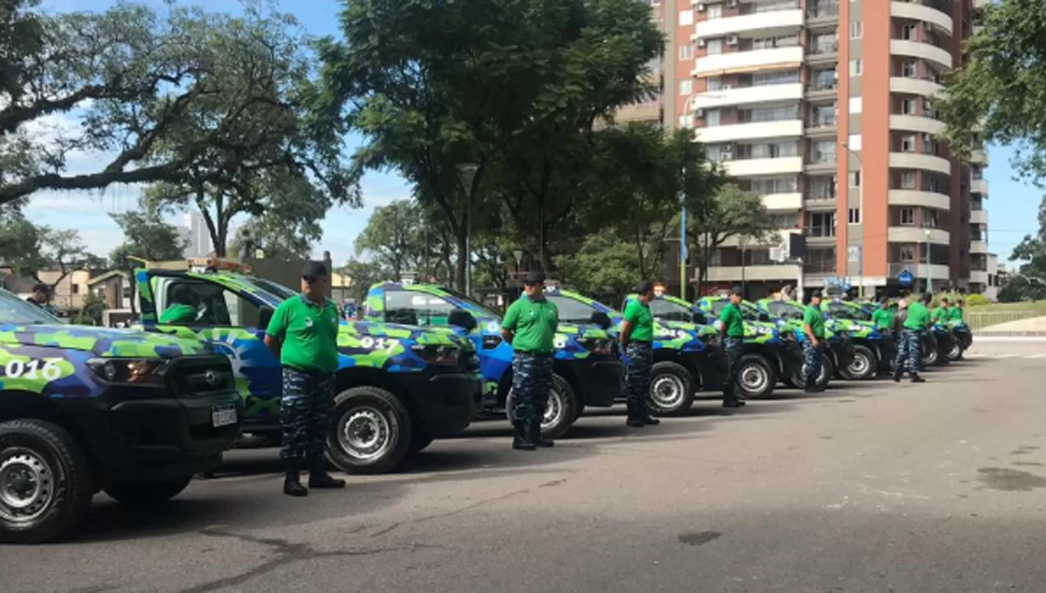 VIGÍAS. No es una fuerza de seguridad, sino de monitoreo para proteger los espacios públicos.