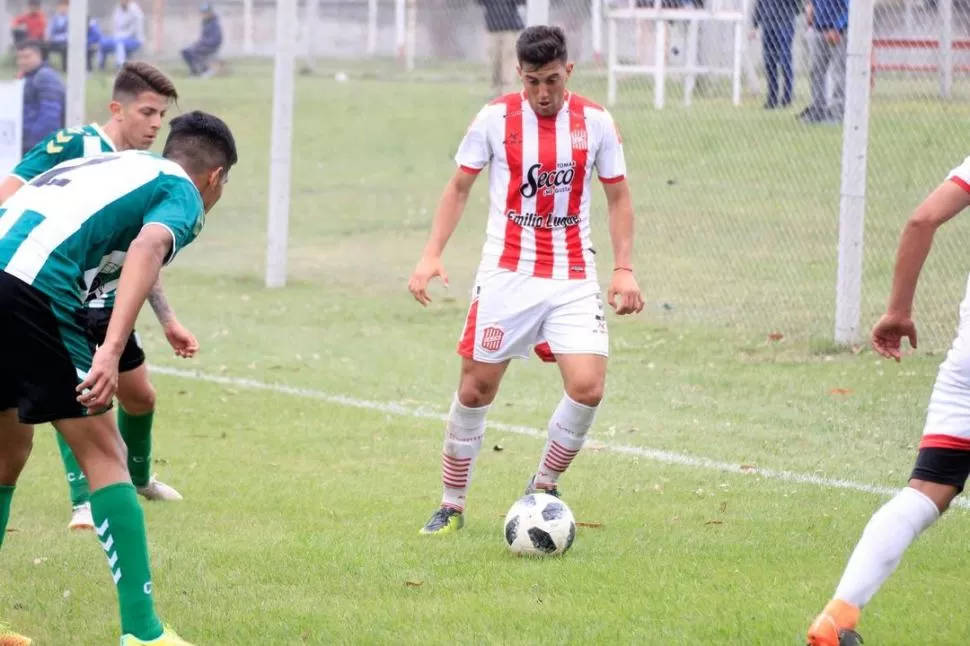 BUENA PERFORMANCE. En líneas generales, las inferiores “santas” están redondeando una buena temporada. La CD debe decidir si le da para adelante al proyecto. prensa casm