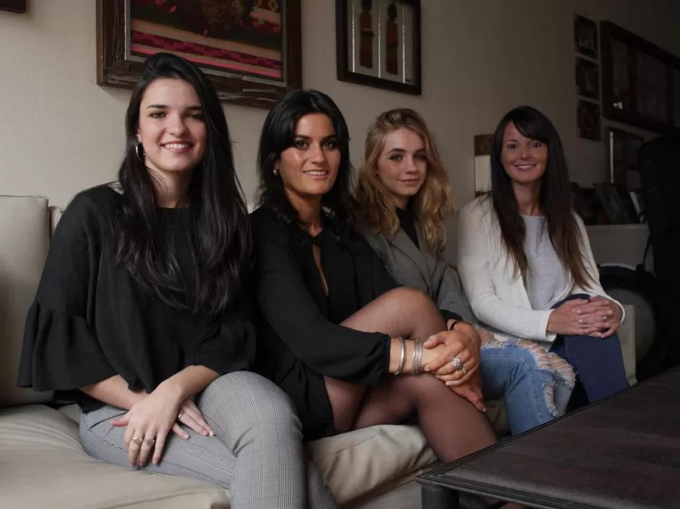 PRESENCIA DE LA MUJER. Las cuatro vocalistas de Demodée confluyeron desde distintos géneros musicales. 