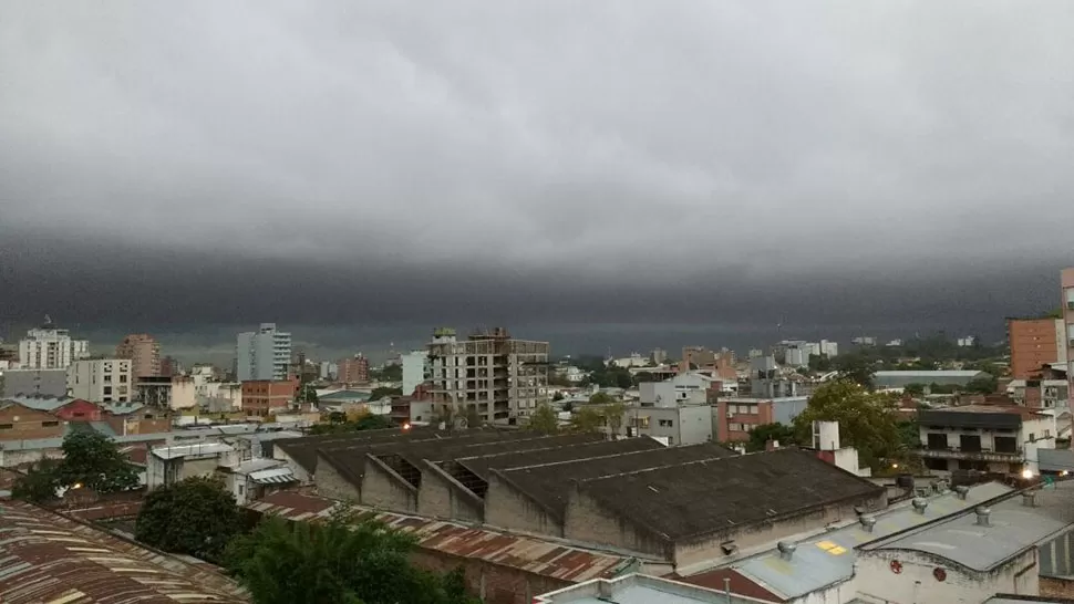 Preparar abrigo y paraguas: para mañana se anticipan lluvias y baja en la temperatura