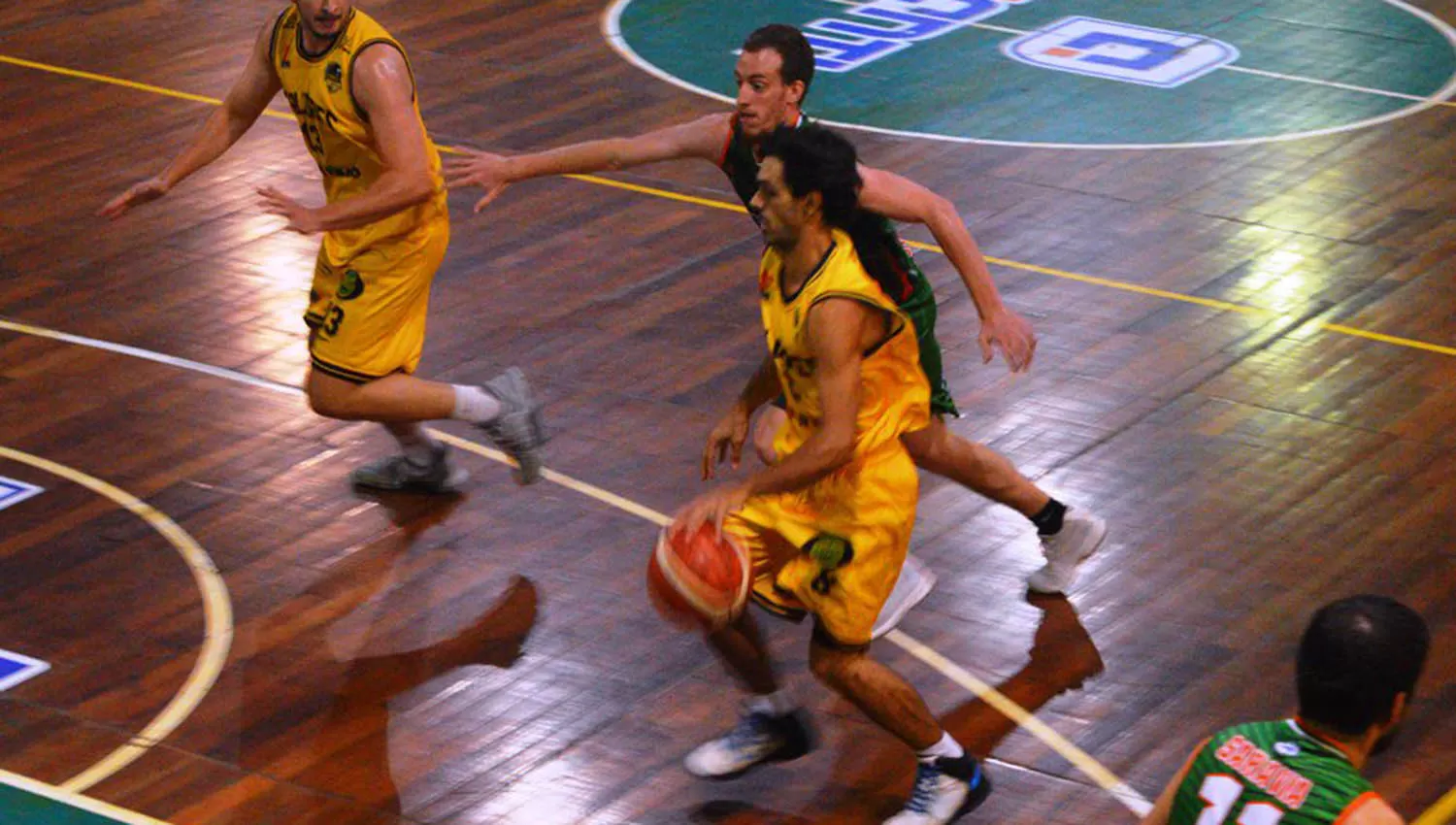 FOTO TOMADA DE PRENSA EL TRIBUNO BÁSQUET