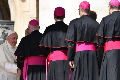 Denuncian a obispos argentinos por encubrir abusos y le piden al Papa que interceda