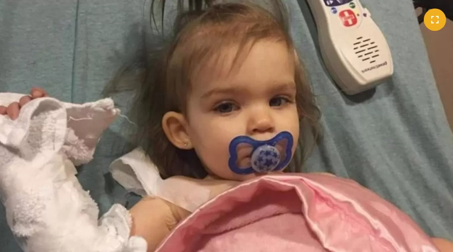 Una mujer negó una donación a una niña con cáncer, porque es hija de lesbianas