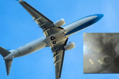 Un avión de Aerolíneas fue alcanzado por un rayo en Miami y cancelaron el vuelo