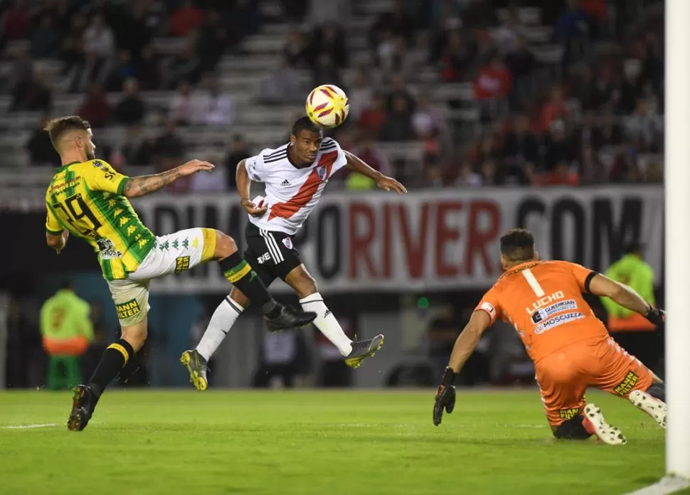 FIJA. El volante ofensivo Nicolás de la Cruz jugará desde el inicio mañana ante los brasileños de Internacional (Porto Alegre). telam