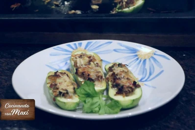 Hoy, en Cocinando con Maxi: calabacines rellenos con carne y vegetales