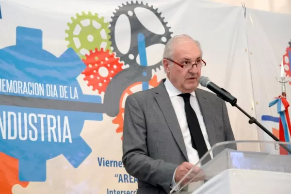 “Si no se cambia el modelo, van a seguir cerrando empresas”