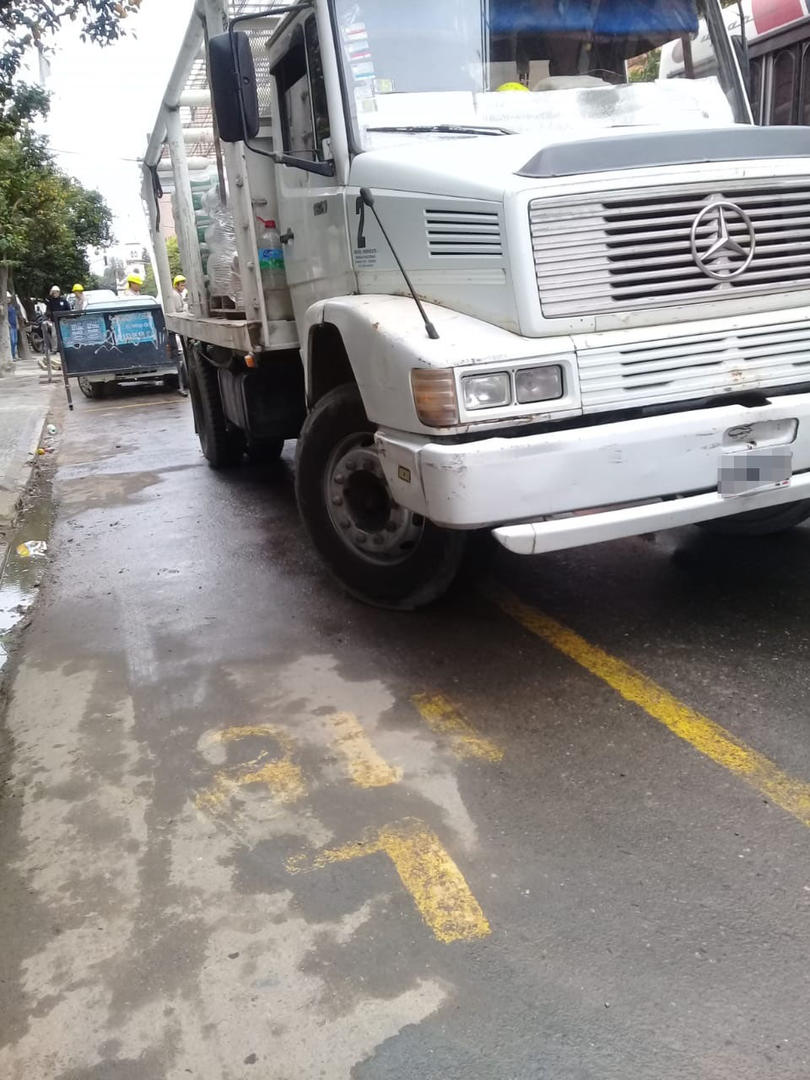 Un trapito cobra igual que una playa de estacionamiento