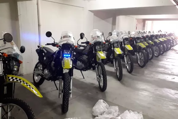 Más recursos: entregaron vehículos nuevos al ministerio de Seguridad