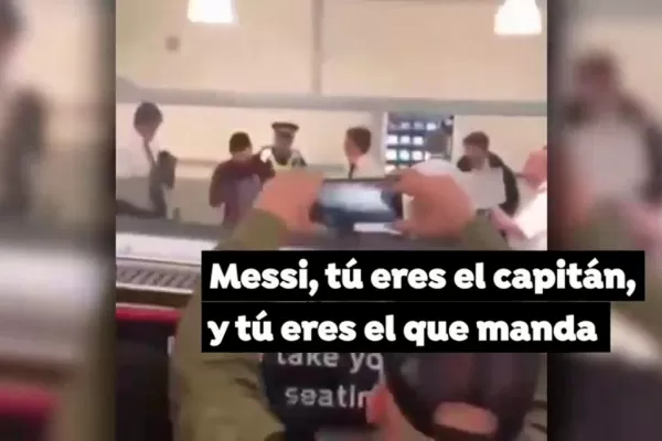 Esta vez, los que se la agarraron con Messi fueron los hinchas de Barcelona