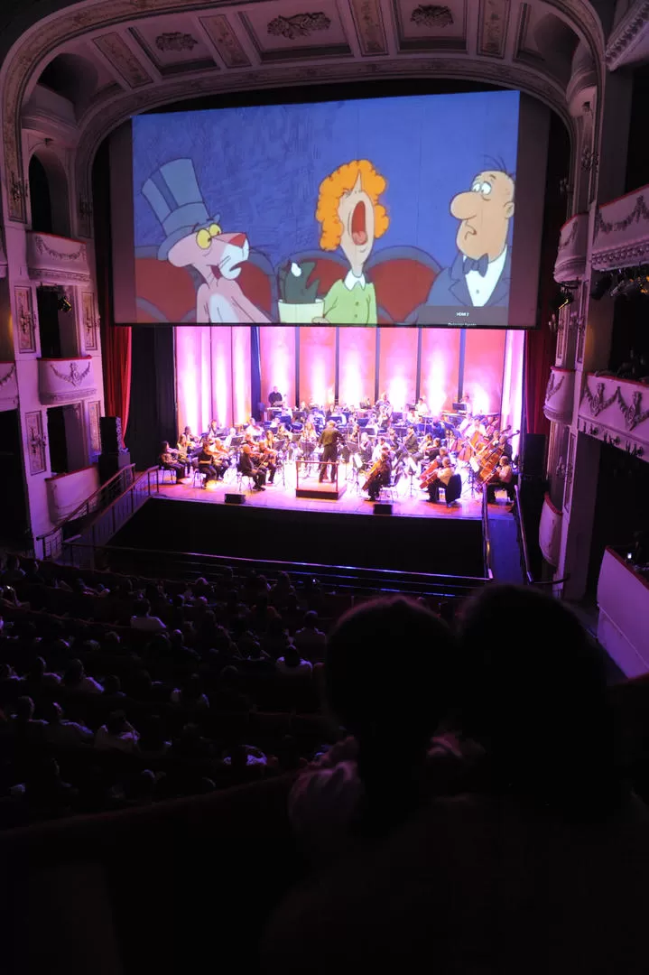 PANTERA EN PANTALLA. La orquesta se encarga de la partitura. LA GACETA / FOTO DE JOSÉ NUNO.-