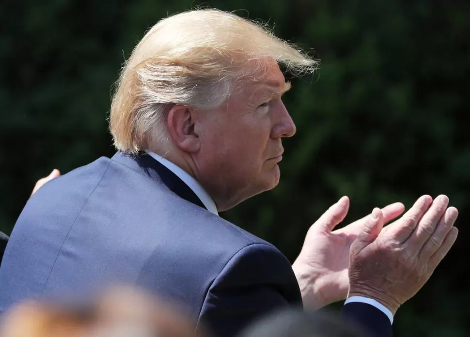 PROFETA EN SU TIERRA. Ajeno a las críticas del exterior, Trump viene haciendo honor a su lema de campaña “América (Esatdos Unidos) primero”.  Reuters