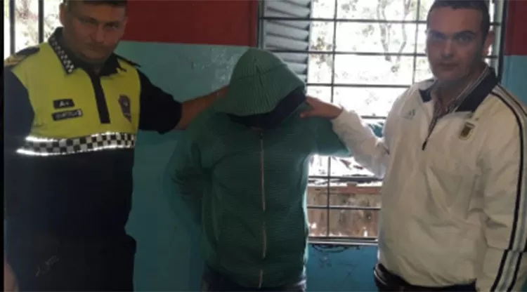 El acusado fue detenido ayer por los efectivos de la comisaría 12.
