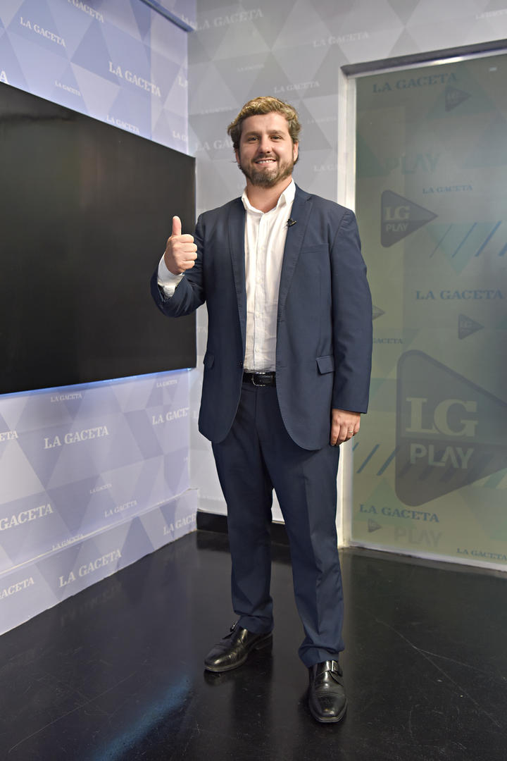 Campero confesó que no se fijó específicamente que iba a ponerse.  