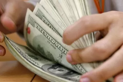 El dólar volvió a subir, contenido por el Central