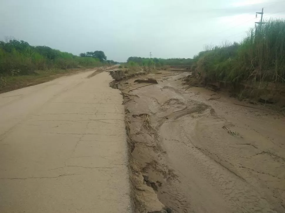 ZONAS DAÑADAS. Los caminos se deterioran por falta de protecciones. 