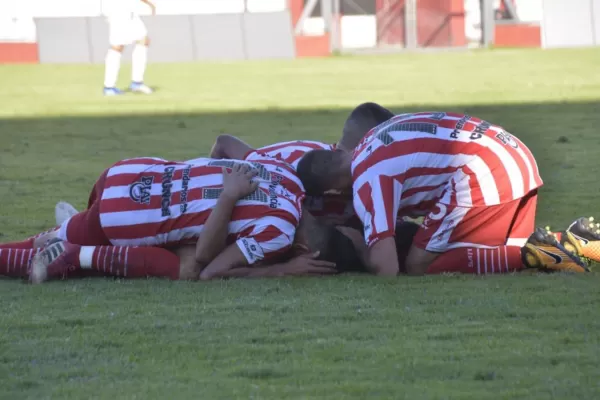 En el clásico liguista, San Martín festejó por partida doble
