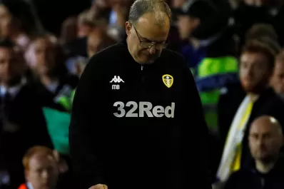 El Leeds de Marcelo Bielsa cayó 4-2 y se quedó sin ascenso a la Premier League
