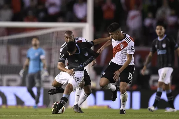 Atlético fue el gran ganador y dio otro paso en la Copa de la Superliga