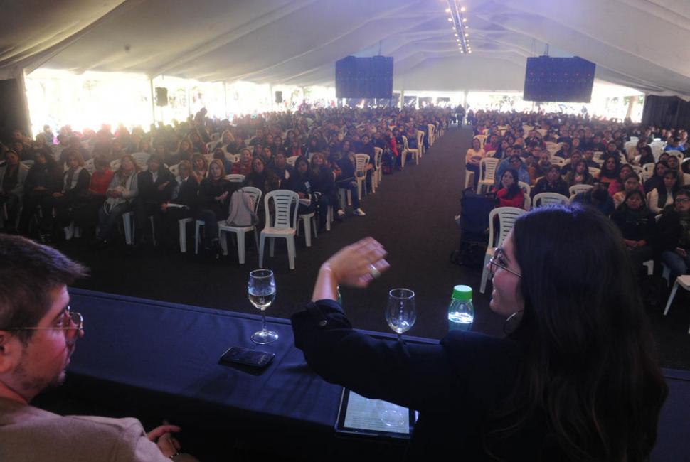  -EDUCACIÓN AMBIENTAL. El foro transcurre entre conferencias de especialistas y actividades de concientización.-
