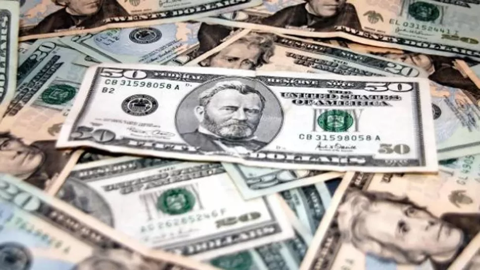 El dólar cayó por debajo de los $ 46, mientras el Banco Central convalidó otra baja de tasa