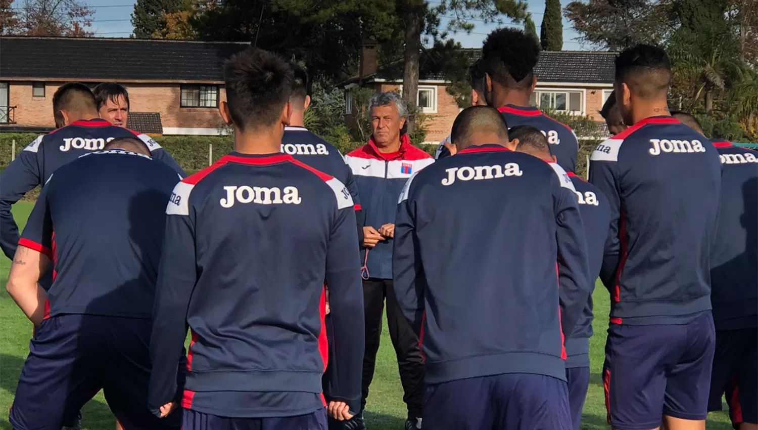 Gorosito confirmaría el equipo horas antes del partido. FOTO TOMADA DE TWITTER.COM/CATIGREOFICIAL