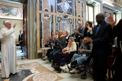 Francisco pidió a médicos católicos que practiquen la objeción de conciencia con respeto