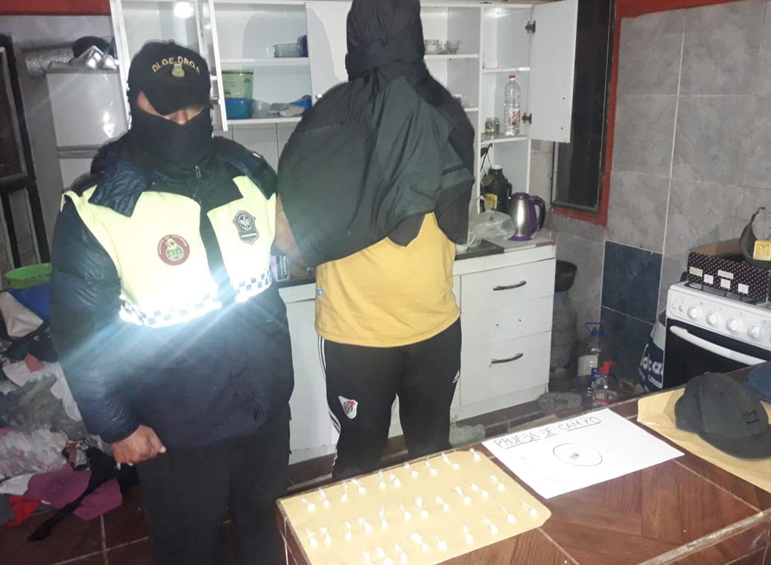 OPERATIVO EN EL SIFÓN. Detenidos y secuestro de objetos robados.