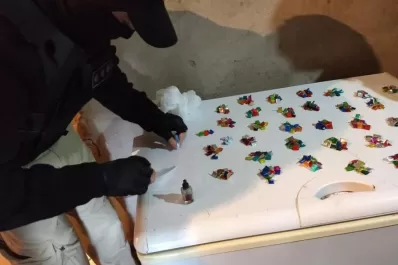 Allanaron una casa y encontraron cocaína