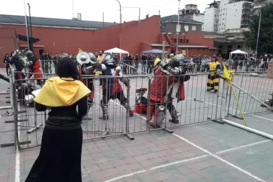 Domingo en la edad media: así se vivió el Combate Medieval en el Complejo Ledesma