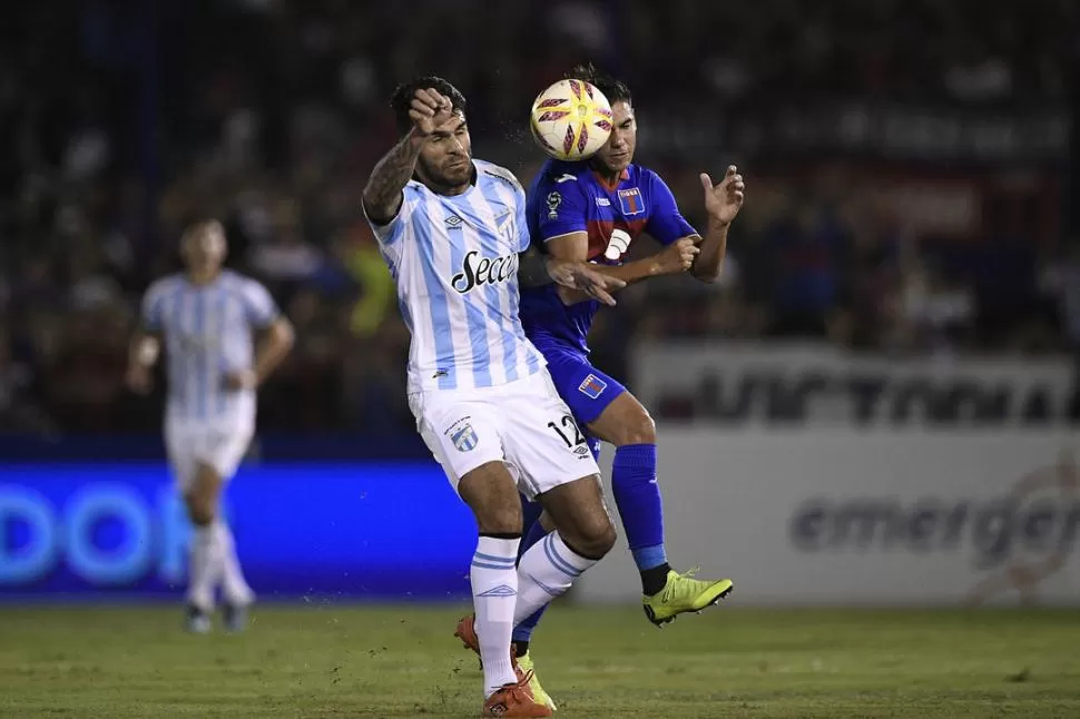 “UN DESASTRE”. Lejos de su nivel, el goleador Toledo pidió “dar vuelta la página”. foto de matías napoli escalero (especial para la gaceta)