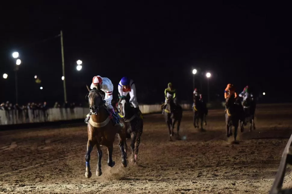 RUMBO AL DISCO. Grumpy contó con la acertada conducción de Dante Córdoba para ganar el especial “José Faustino Bollea”. la gaceta / foto de Inés Quinteros Orio