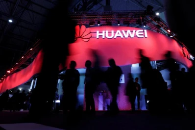 Tras la decisión de Trump, Google deja caer a Huawei