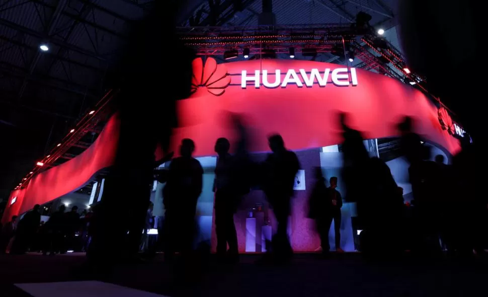 AMENAZA. La falta de actualización pone en jaque a los celulares chinos. Reuters