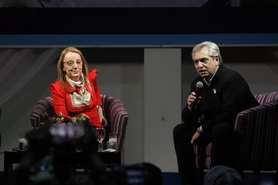 EN SANTA CRUZ. La gobernadora Kirchner recibió a Alberto Fernández. télam