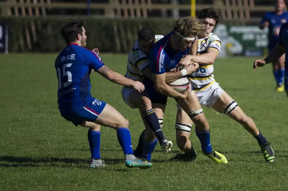 EQUIPO MADURO. “Tratamos de hacer bien lo básico. Ahora tenemos que cuidar el físico del plantel para la recta final, porque tenemos un plantel corto”, señala “Lito”. la gaceta / FOTO DE JORGE OLMOS SGROSSO (archivo)
