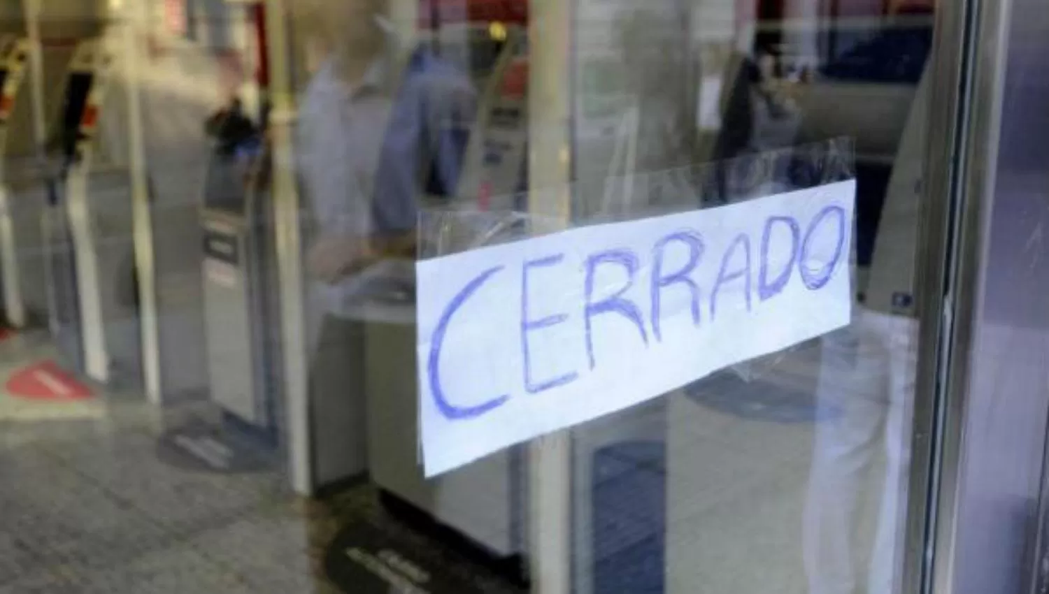 Tené en cuenta que mañana, por el feriado, no abren los comercios