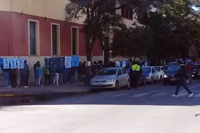 Los hinchas de Atlético no se quieren quedar afuera del partido con Tigre