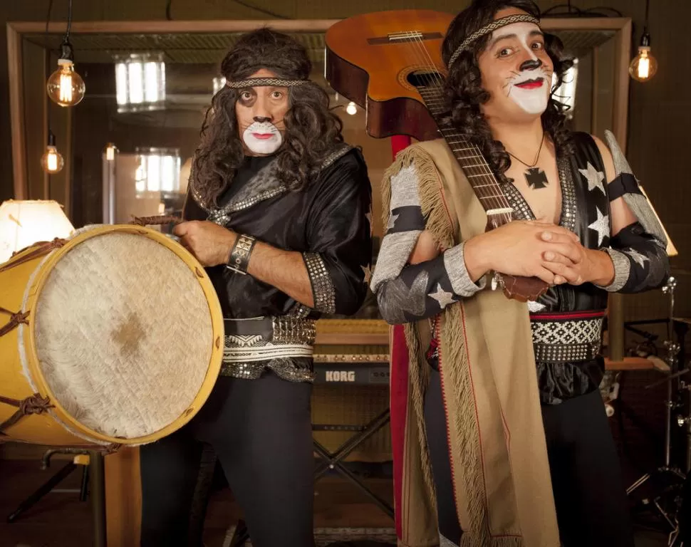 UNA DUPLA EFICAZ. Daniel Saldaño y Agustín Pérez Albert hacen humor mezclando músicas diferentes. Prensa.-