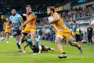 Con una gran actuación del tucumano Moyano, Los Jaguares lograron otro triunfo