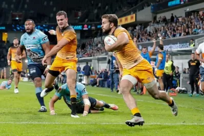 Con una gran actuación del tucumano Moyano, Los Jaguares lograron otro triunfo