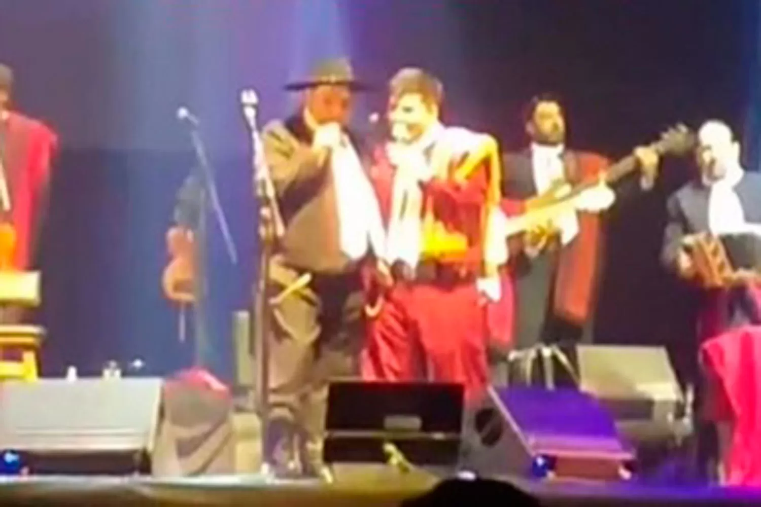 EN CÓRDOBA. El Chaqueño Palavecino fue acusado de maltratador por parte de un fan.