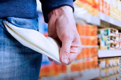 El salario se recuperaría recién en 2020