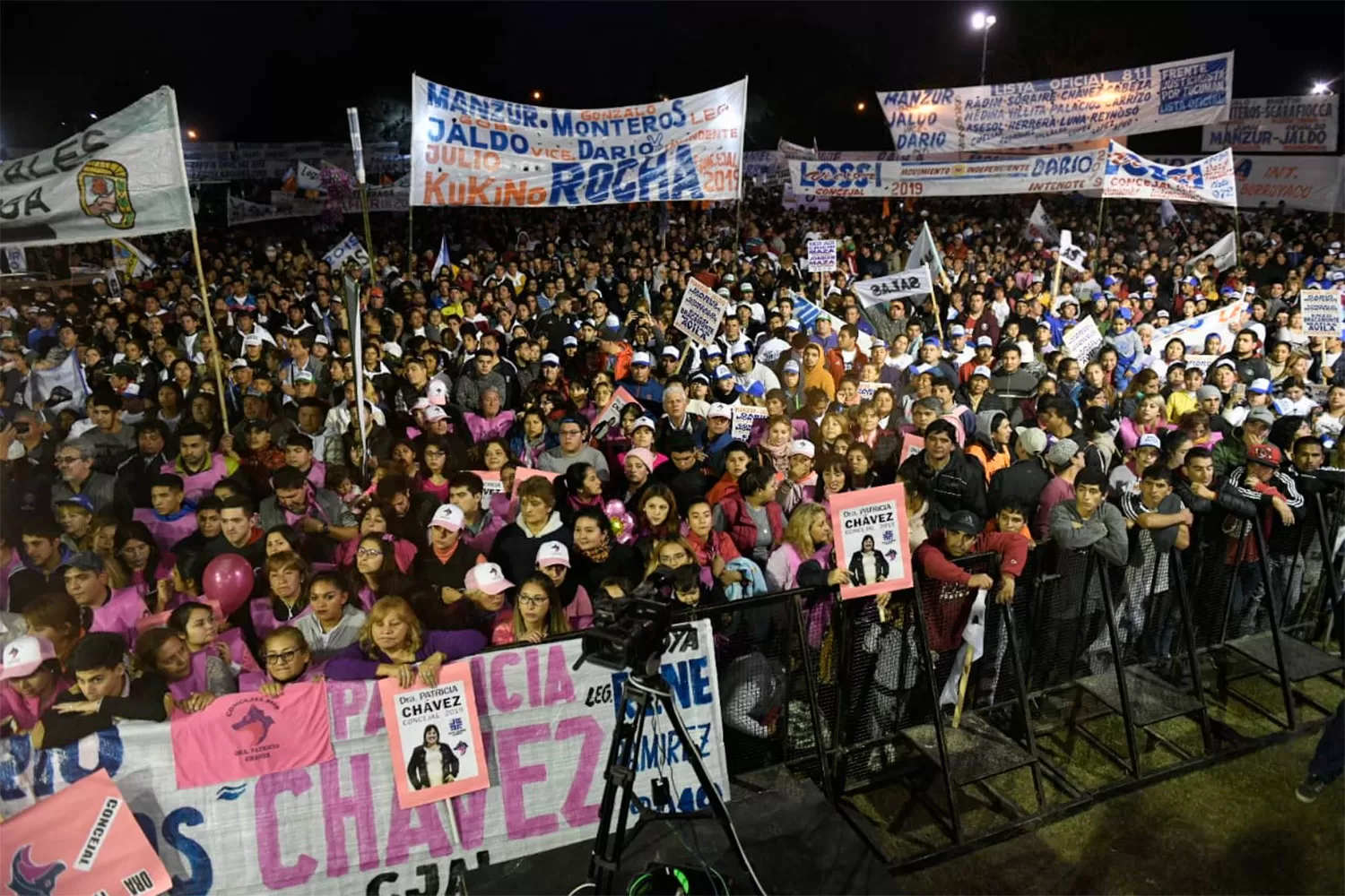 EN EL ESTE. Manzur y Jaldo presentan sus candidatos en Banda del Río Salí.