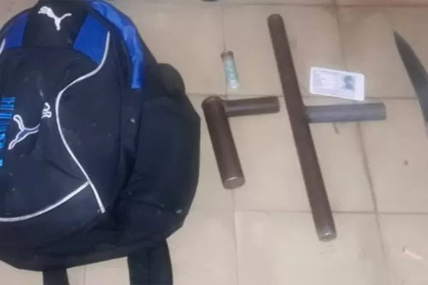 Deambulaba por el centro de Tafí Viejo con un cuchillo y una tumbera