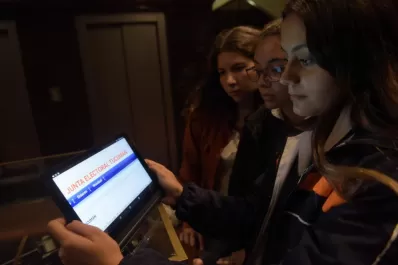 No pueden votar el domingo porque no están en el padrón